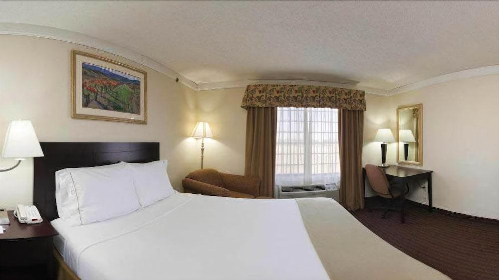 Holiday Inn Express Hotel & Suites Plainview By Ihg Extérieur photo