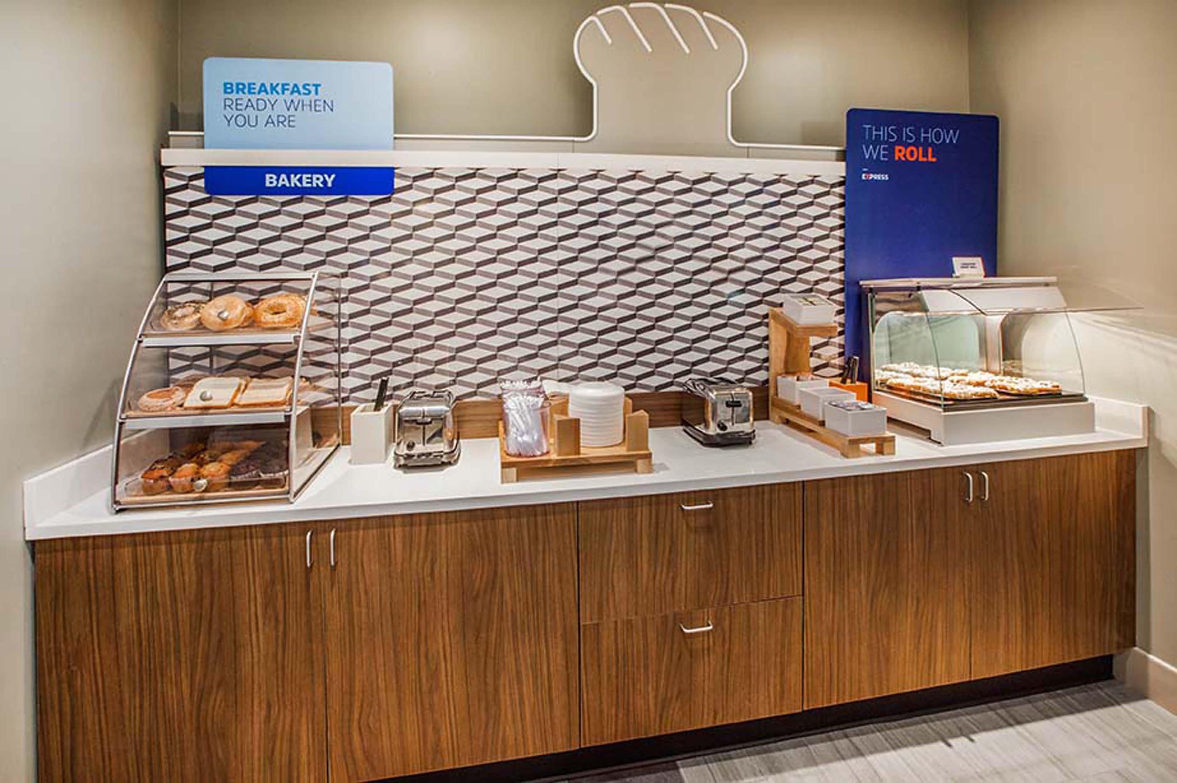 Holiday Inn Express Hotel & Suites Plainview By Ihg Extérieur photo