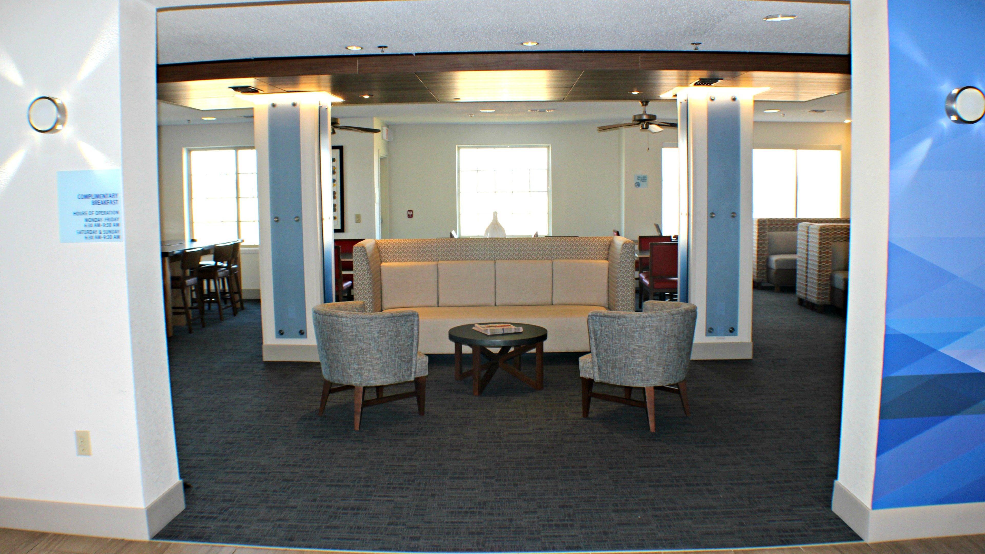 Holiday Inn Express Hotel & Suites Plainview By Ihg Extérieur photo