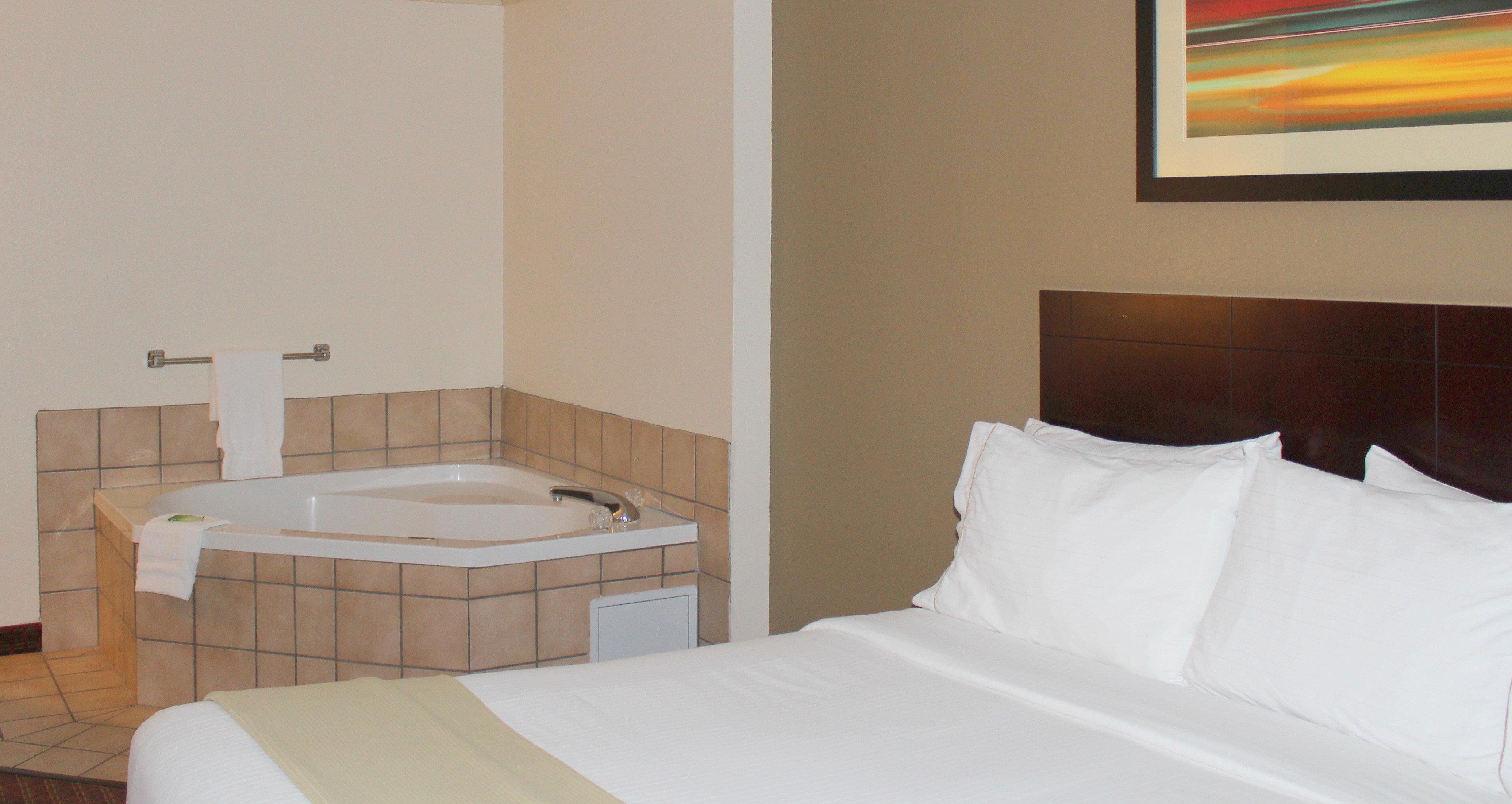 Holiday Inn Express Hotel & Suites Plainview By Ihg Extérieur photo