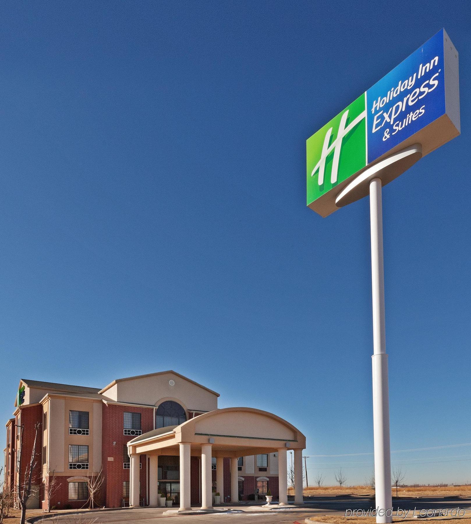 Holiday Inn Express Hotel & Suites Plainview By Ihg Extérieur photo